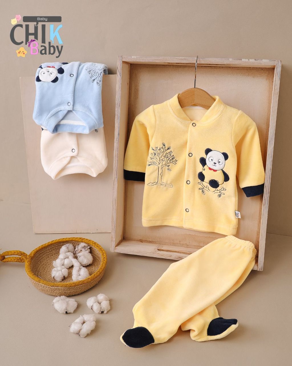 بيجامة قطيفة