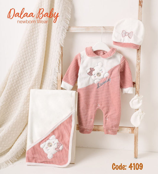 Newborn 3-piece set with embroidered coverlet